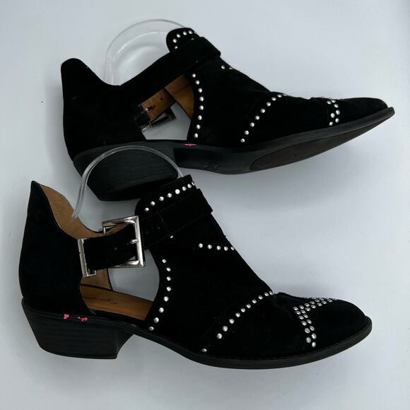 Qupid Black Cut Out Studded Pointed Toe Ankle Boots Size 8 - Picture 4 of 7